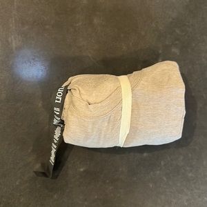 Vuori - Strato Tech - Oyster Heather - Large